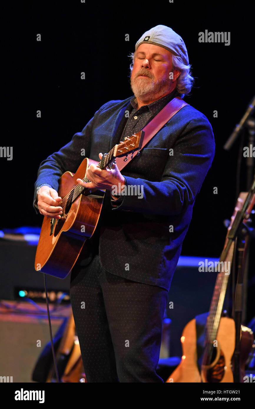 Fort Lauderdale, FL, USA 14. März 2017 führt Robert Earl Keen auf das Parker-Schauspielhaus am 14. März 2017 in Fort Lauderdale Florida Stockfoto