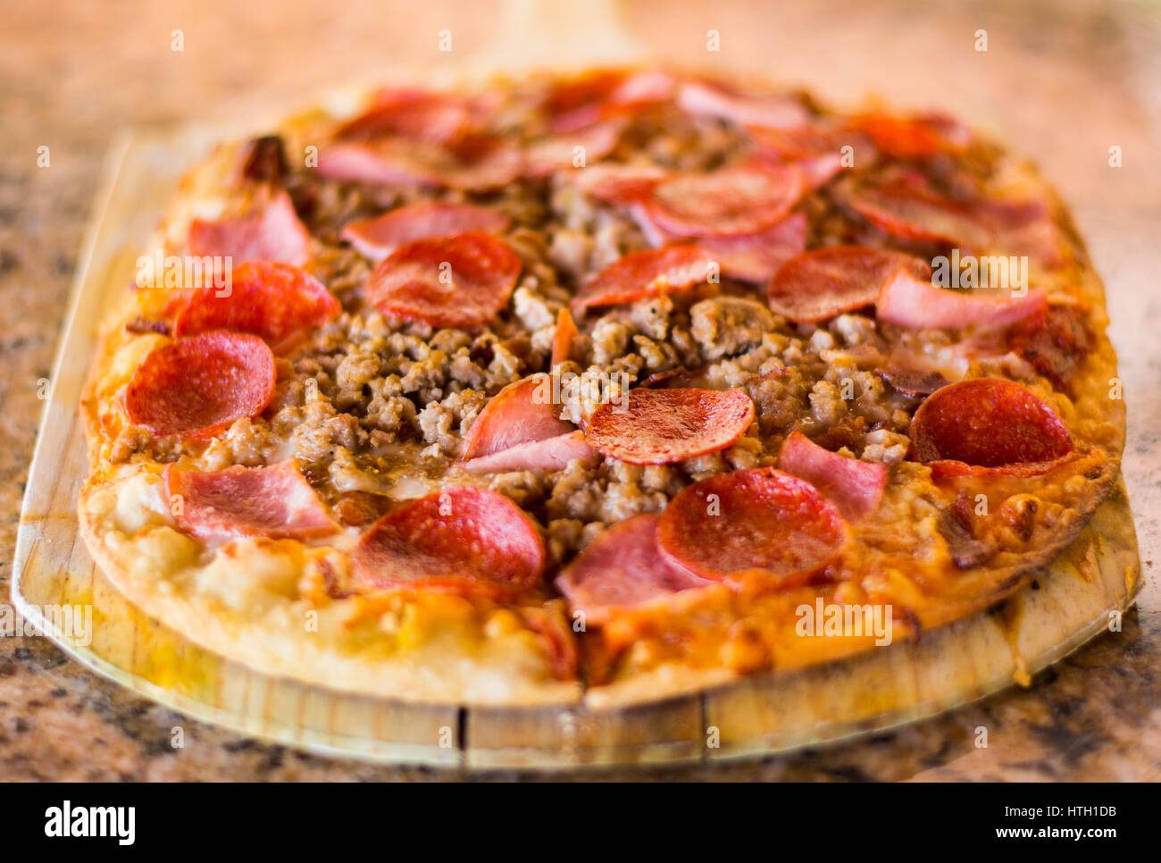 Fleisch-Liebhaber Pizza - rechteckig Stockfoto