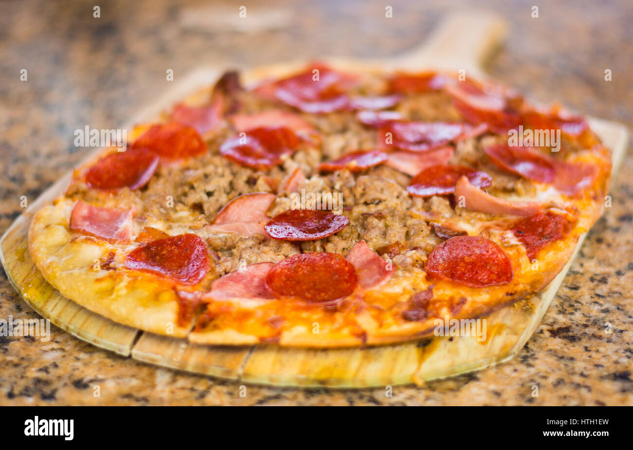 Fleisch-Liebhaber Pizza - rechteckig Stockfoto