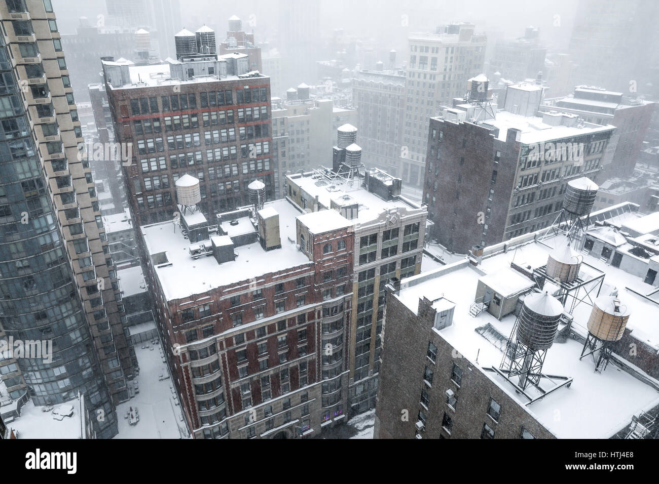 Großer Schneesturm trifft Nord-Osten von den USA mit 8-12 Zoll Manhattan mit ansammeln: Teile von Manhattan während Schnee Sturm wo: New York, New York, Vereinigte Staaten von Amerika bei: 9. Februar 2017 Stockfoto