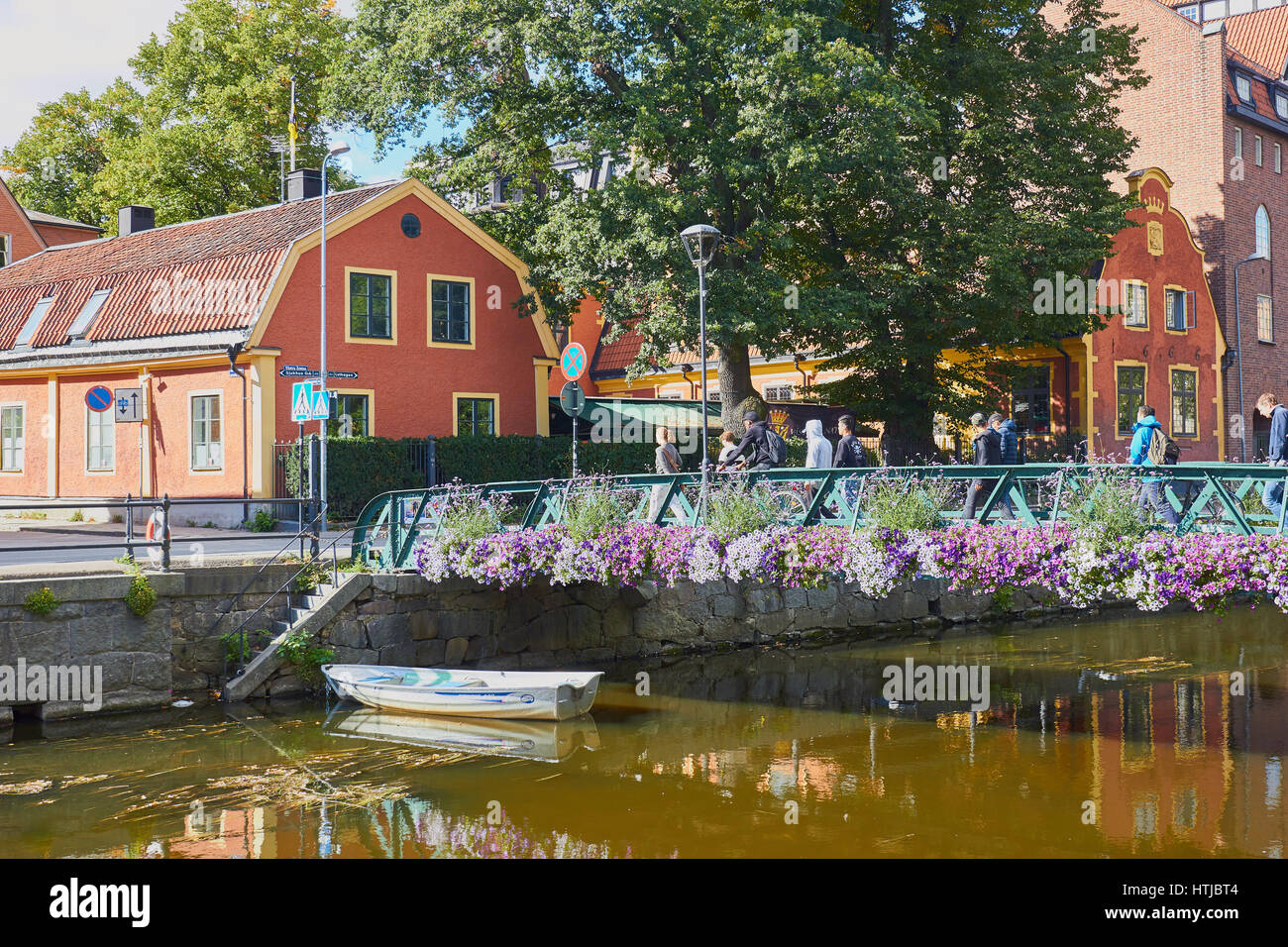 Vastgota Fußgängerbrücke über den Fluß Fyris, Uppsala, Schweden, Scandinavia Stockfoto