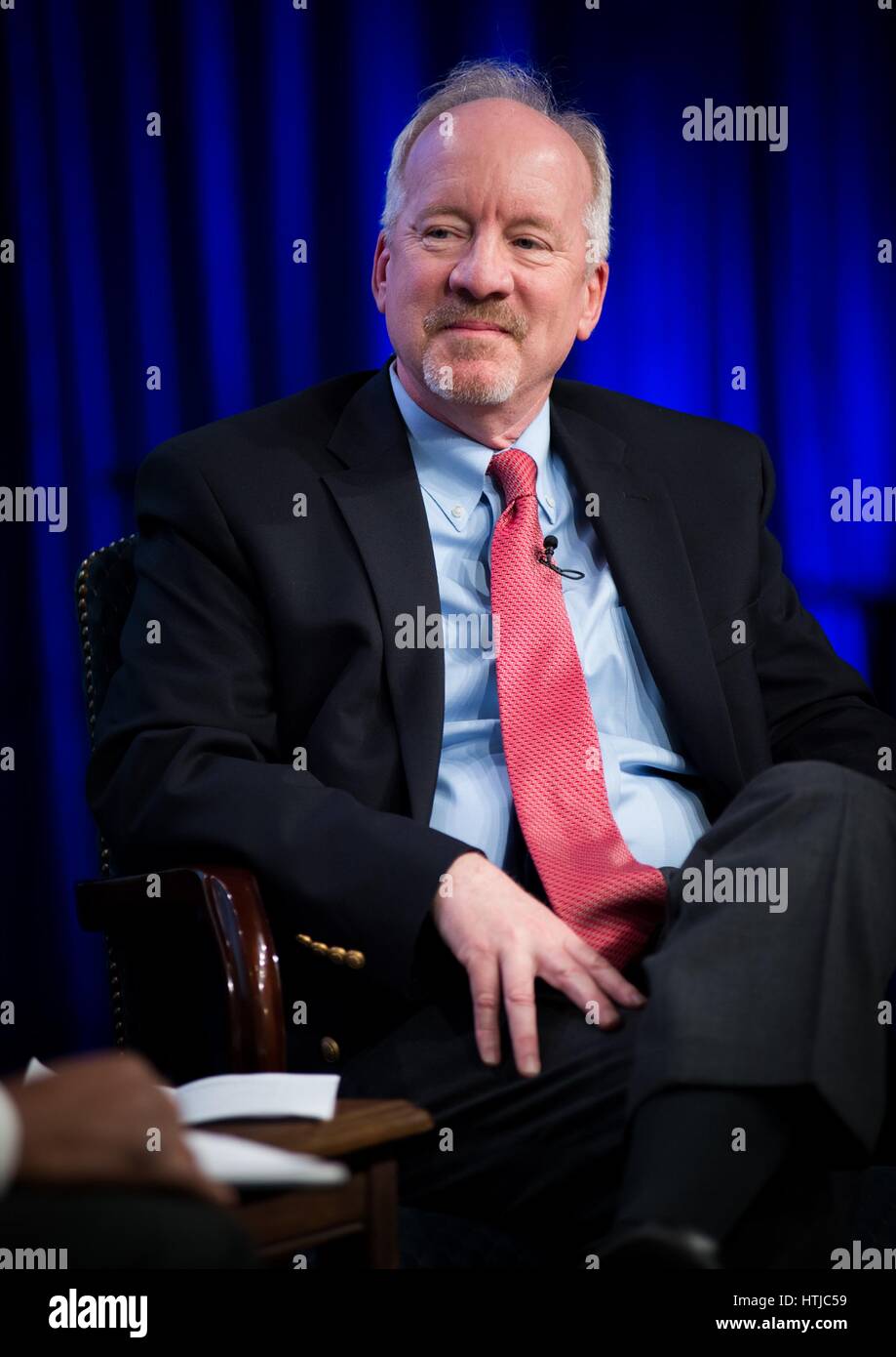 Craig Clemmensen, Direktor des US Department of Housing And Urban Development Abteilung Durchsetzung Center während der OCHCO Führung Reise Serie 10. März 2017 in Washington, DC. Stockfoto