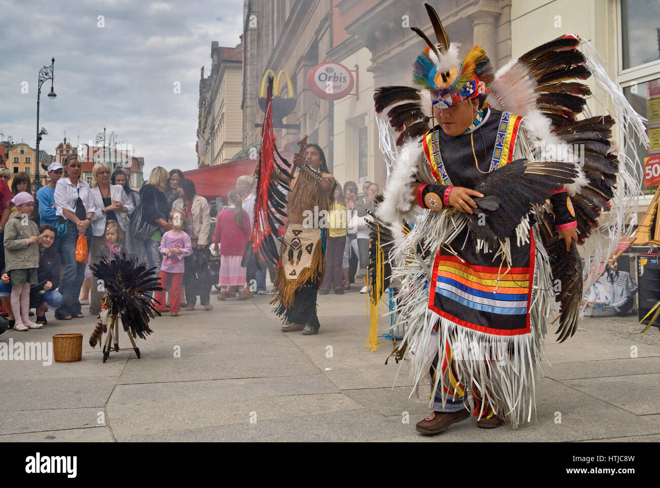 Südamerikanischen Indianer am Rynek (Marktplatz) in Breslau, Niederschlesien, Polen Stockfoto