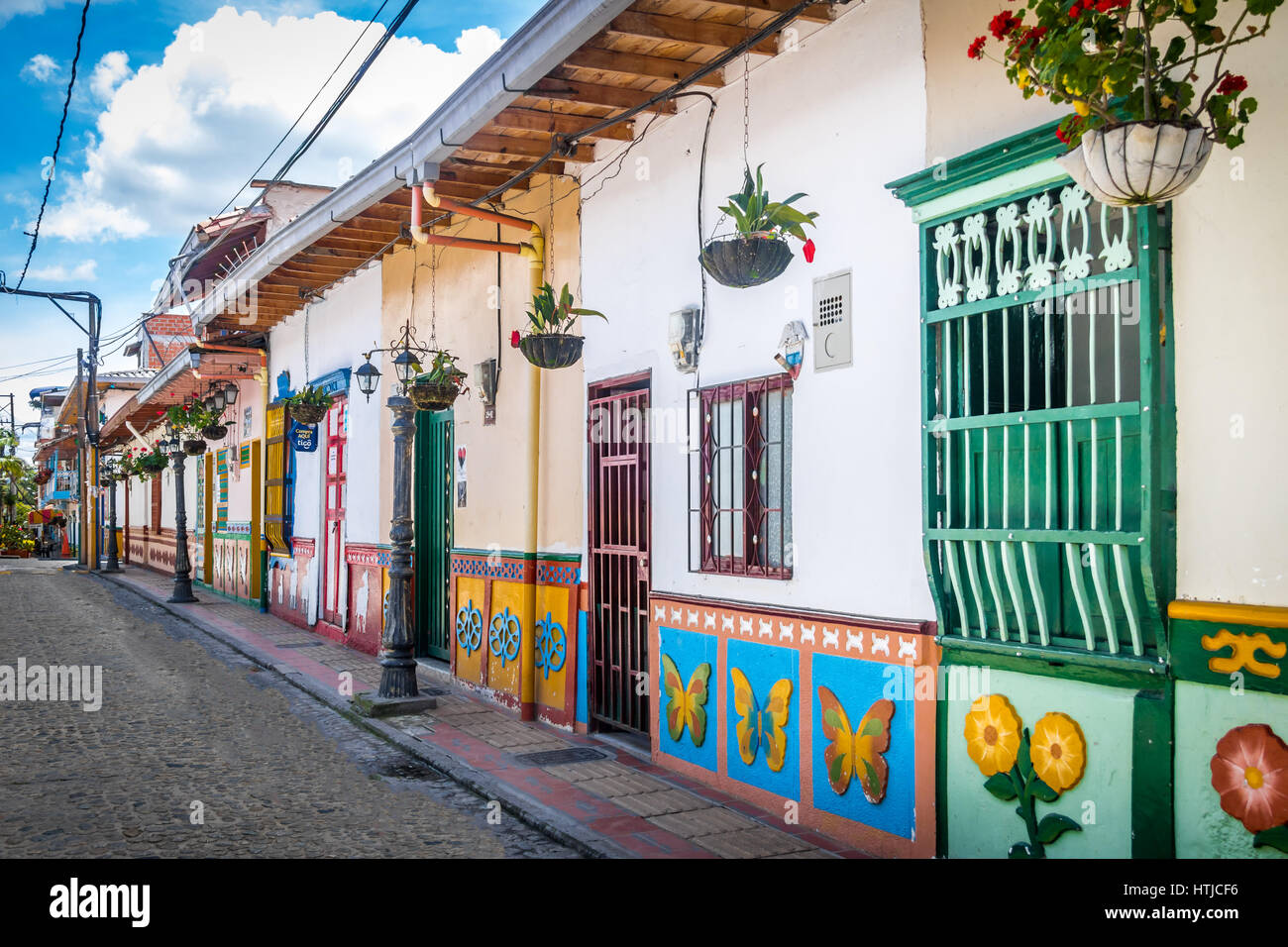 Bunte Häuser Street - Guatape, Kolumbien Stockfoto