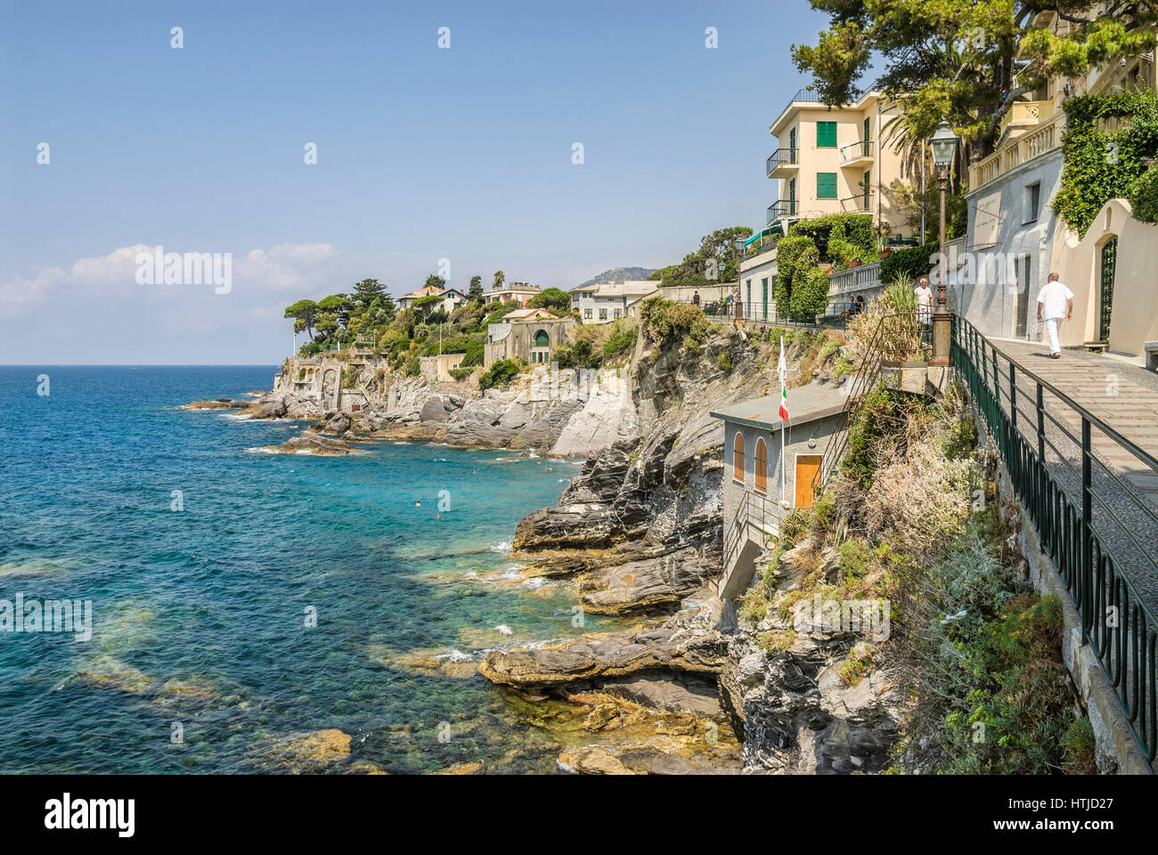 Küste in der Nähe des Ferienortes Bogliasco, Rivera di Levante, Ligurien, Nordwestitalien. Stockfoto