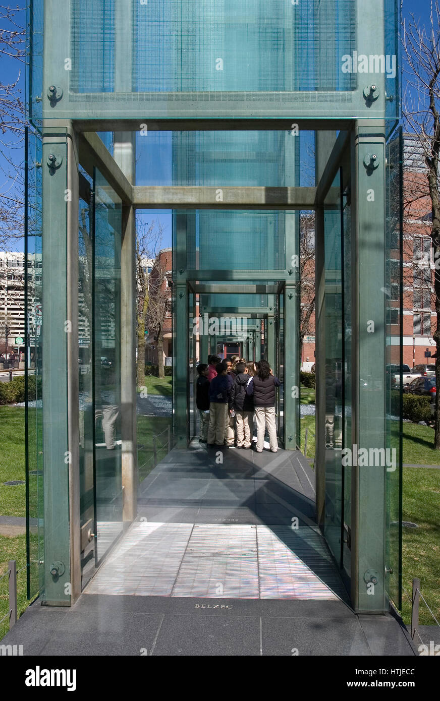 Studenten besuchen das Holocaust-Museum auf der Greenway in Boston, Massachusetts Stockfoto
