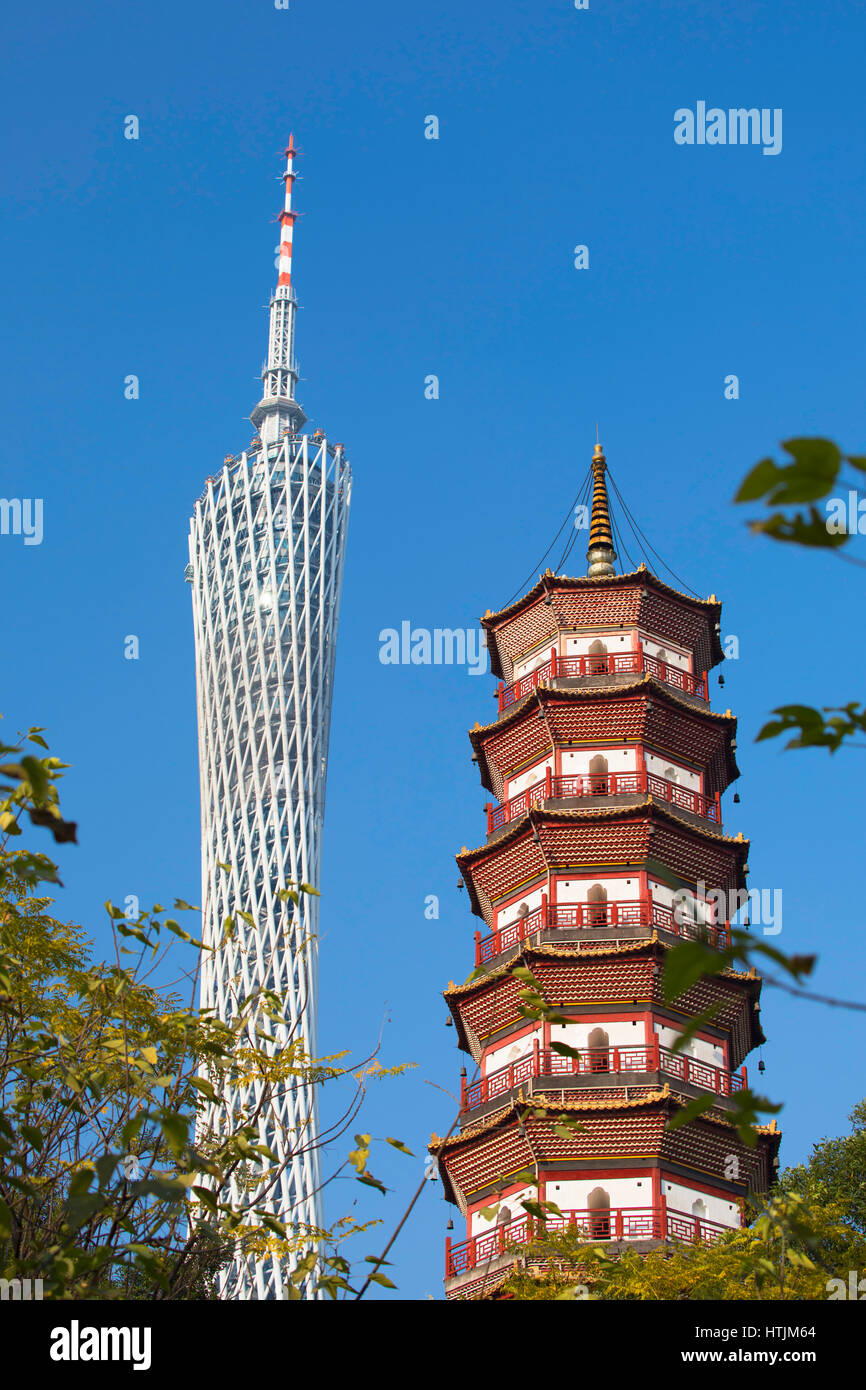 Canton Tower und Chigang-Pagode, Tianhe, Guangzhou, Guangdong, China Stockfoto