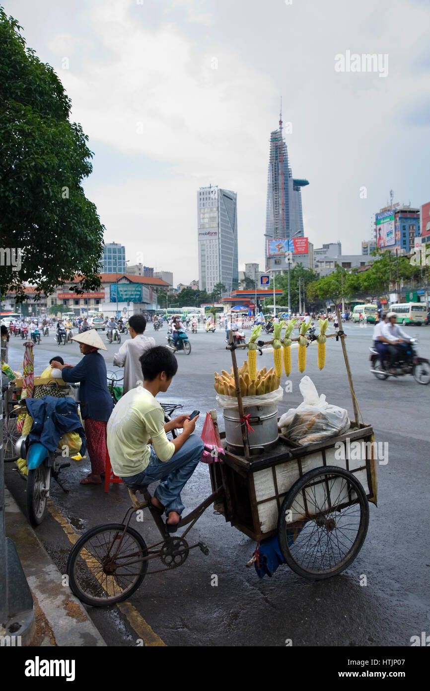 Straßenstand in Saigon oder Ho-Chi-Minh-Stadt Mitte. Vietnam, Asien. Stockfoto