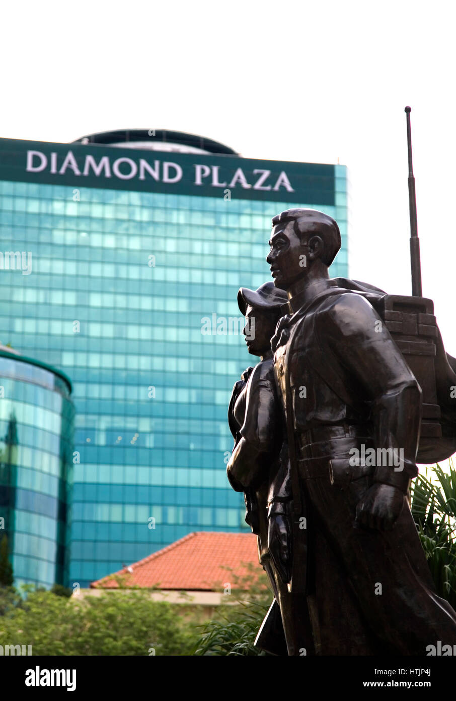 Gebäude-Fassade und Skulptur Stockfoto