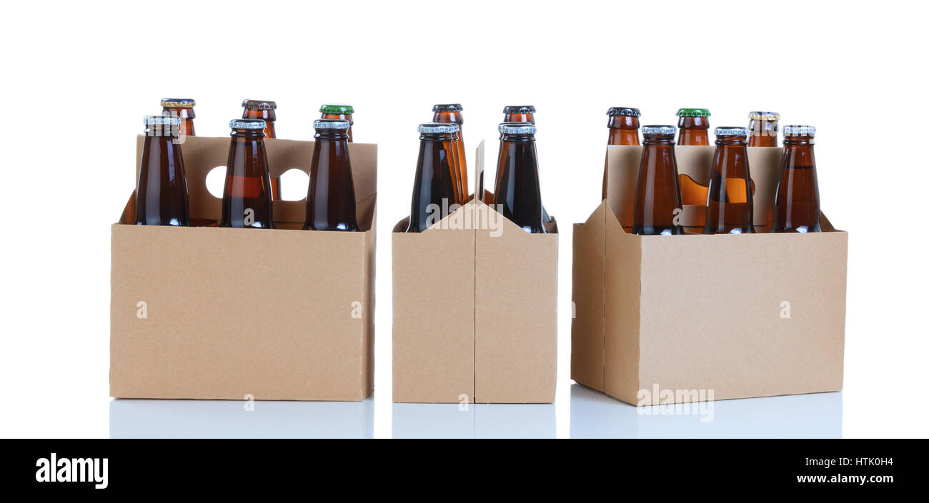 Drei allgemeine braun Träger der six-Pack von Glas Flaschenbier isoliert auf weiss mit Reflexion Stockfoto