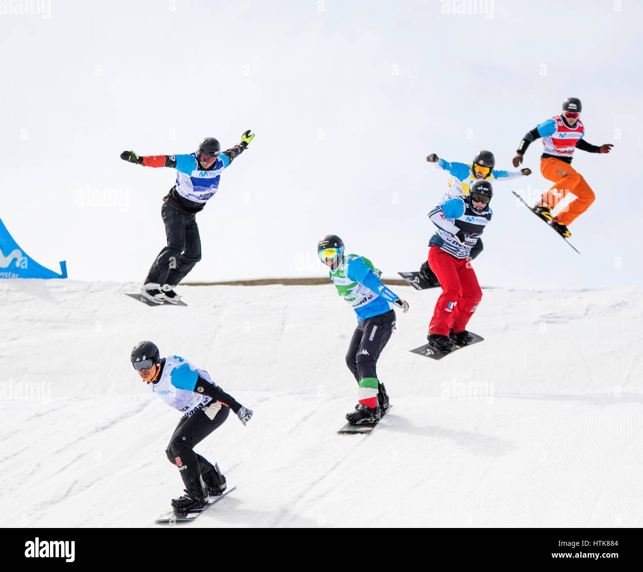 Sierra Nevada, Spanien. 12. März 2017. Marin Noerl (Deutschland), Christopher Robanske (Kanada), Omar Visconti (Italien), Ken Vuagnoux (Frankreich) und Lucas Eguibar (Spanien) im 1/8 Finale der Herren Snowboard Cross der FIS Snowboard WM am 12. März 2016 in Sierra Nevada, Spanien. © David Gato/Alamy Live-Nachrichten Stockfoto