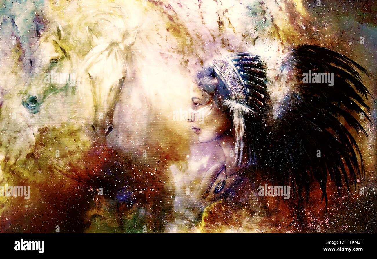 junge einheimische indische Frau trägt einen wunderschöne Feder Kopfschmuck, mit zwei Pferd und kosmischen Raum Hintergrund. Stockfoto