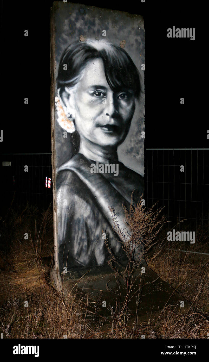 Aung San Suu Kyi: Graffiti Auf Einem Stueck der Berliner Mauer, Berlin. Stockfoto