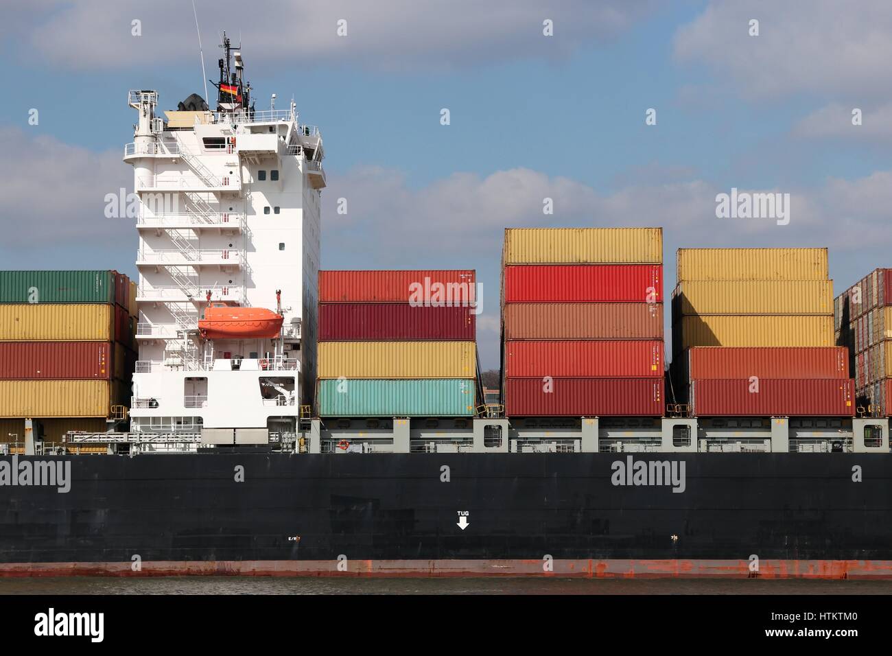 Aufbau eines großen Containerschiffes Stockfoto