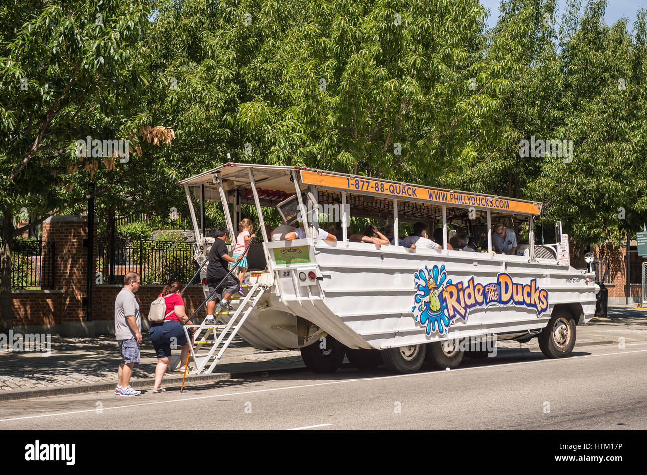 Fahren Sie die Enten, amphibische Tourbus, Philadelphia, Pennsylvania, USA Stockfoto