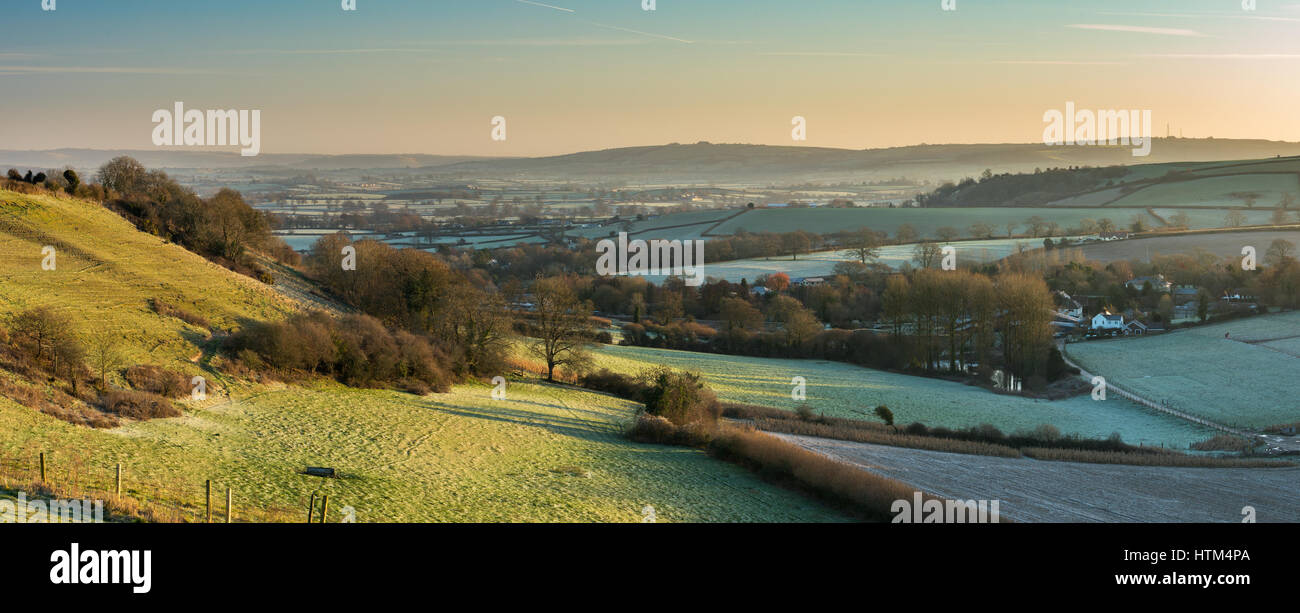 Ein Frostiger Morgen Blackmore Vale von Gales Hügel, nr Buckland Newton, Dorset, England, UK Stockfoto