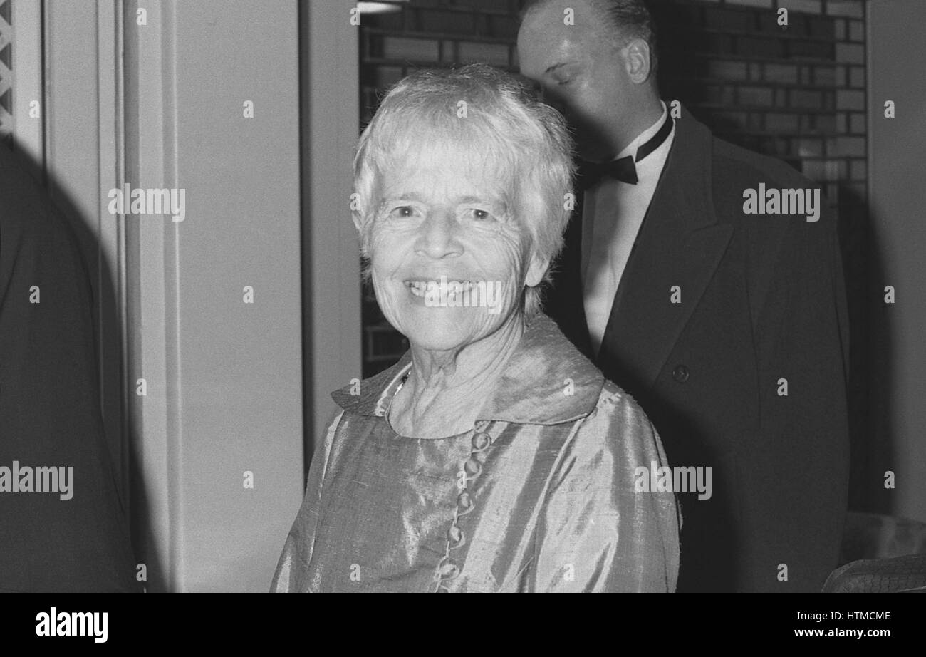 Patricia Hayes, britische Komödie Schauspielerin, nimmt an einer feierlichen Preisverleihung in London, England am 18. Oktober 1990. Stockfoto