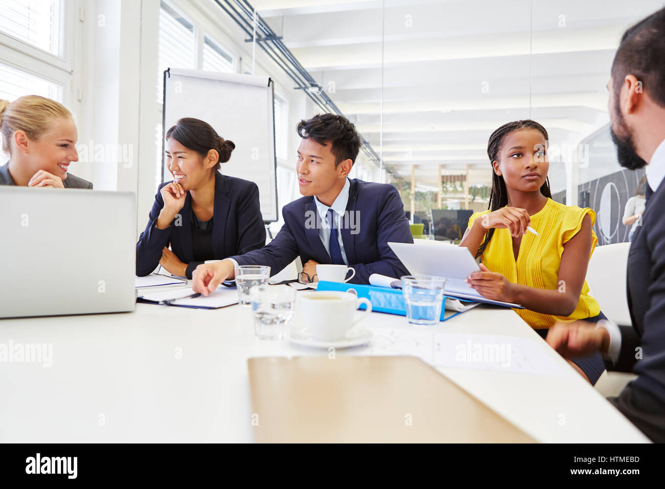 Business-Team Planungsstrategie in Begegnung und Zusammenarbeit Stockfoto