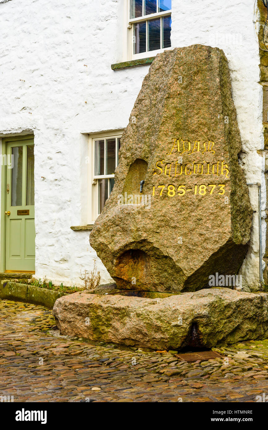 Denkmal für Geologen Adam Sedgwick (1785 – 1873) in seinem Heimatdorf von Dent, Cumbria Stockfoto