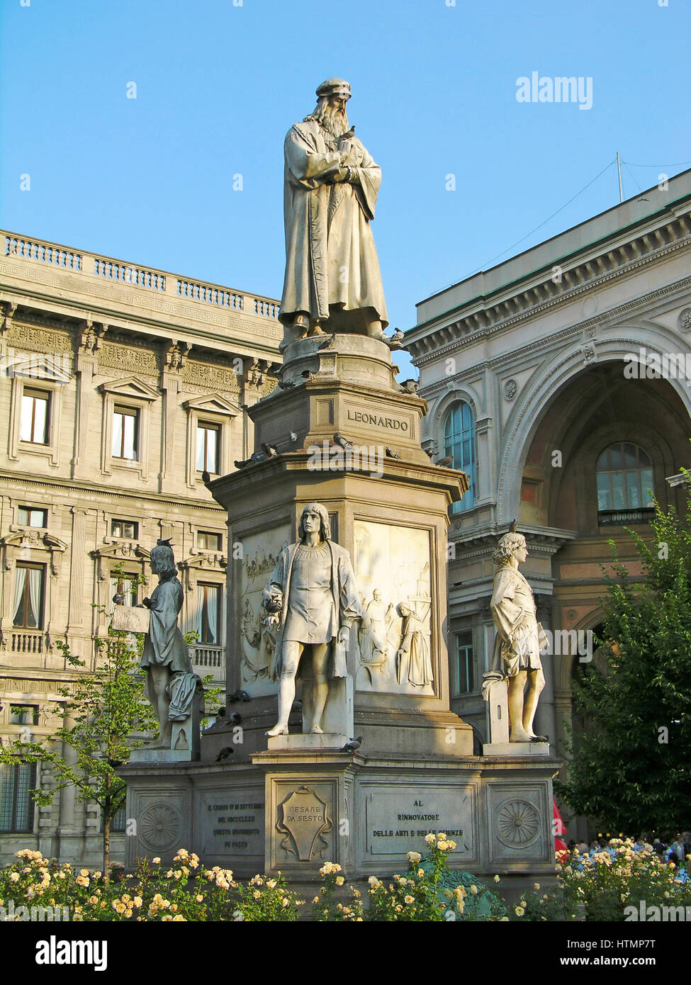 Leonardo da Vincis Denkmal auf Piazza Della Scala, Mailand, Italien Stockfoto