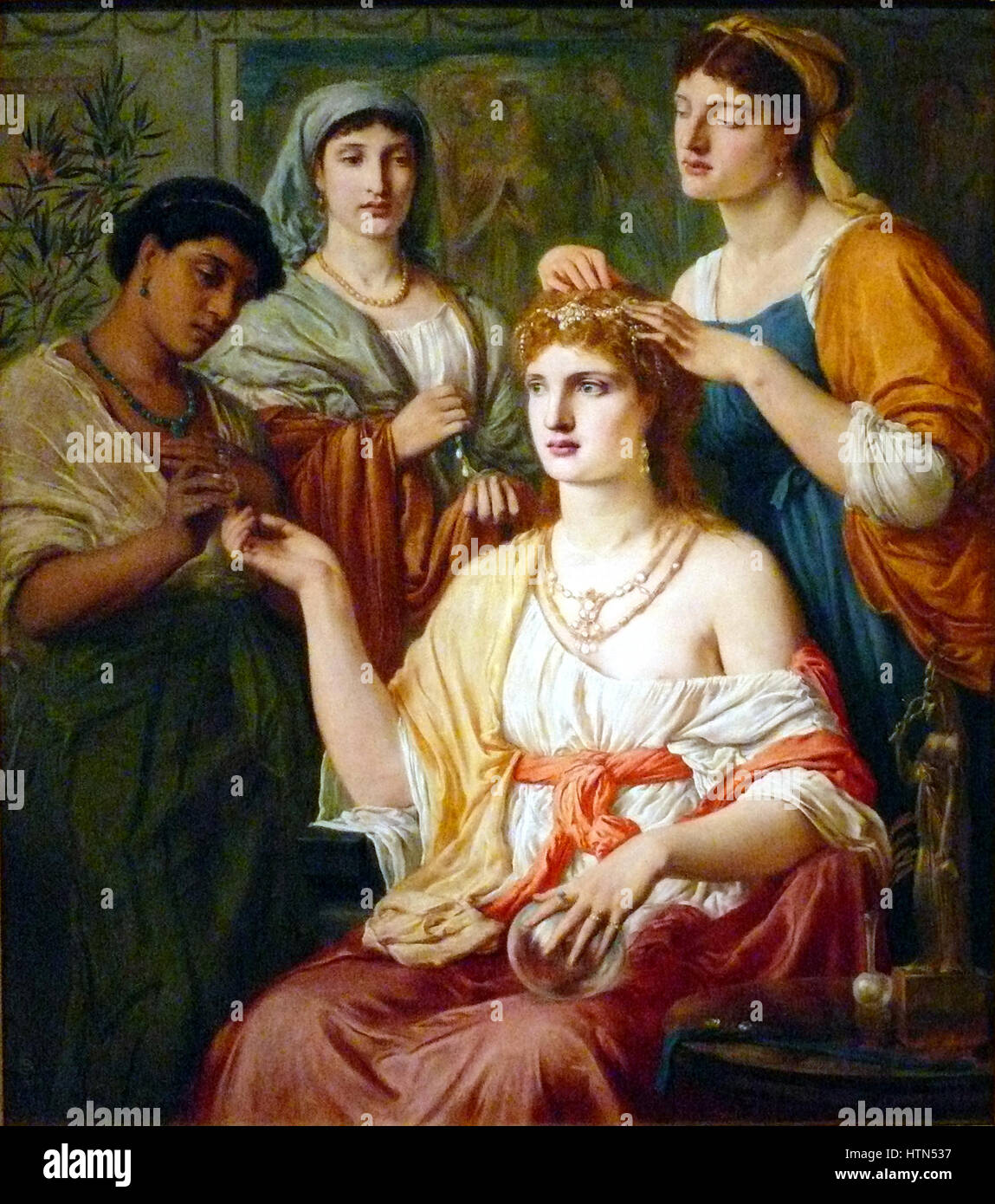 „Salomon-Toilet Roman Lady“ ist ein klassisches Porträt einer römischen Frau, die sich mit der persönlichen Pflege beschäftigt. Das Gemälde veranschaulicht die Eleganz und Raffinesse der römischen Gesellschaft während ihrer Kaiserzeit. Stockfoto