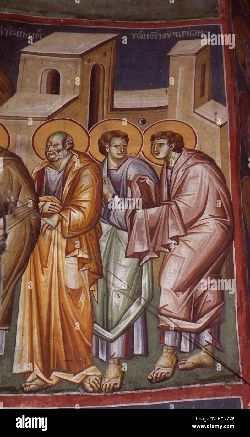 Die Kirche des Theotokos Peribleptos in Ohrid beherbergt bemerkenswerte religiöse Gemälde. Diese Kunstwerke, die für das orthodoxe Christentum von Bedeutung sind, spiegeln religiöse Themen und Ikonographie wider, die typisch für byzantinische Kunst sind. Die Sammlung trägt zum Verständnis des kulturellen und spirituellen Erbes der Kirche in der Region Ohrid bei. Stockfoto