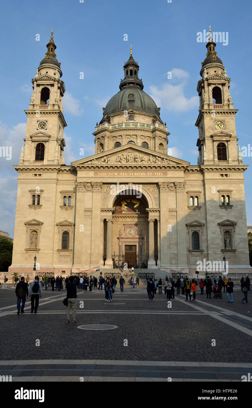 Die westliche façade der St.-Stephans-Basilika in Budapest, Ungarn Stockfoto
