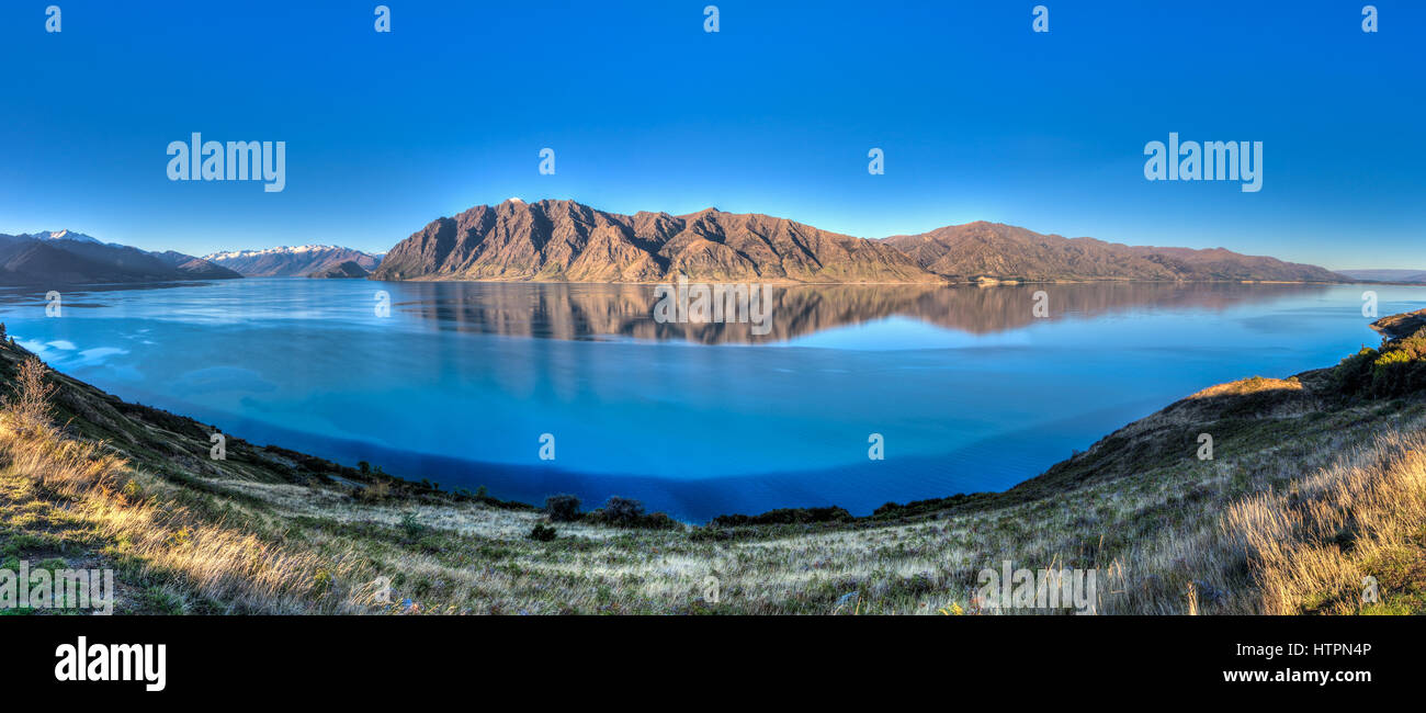 Lake Hawea in Neuseeland in der Nähe von Wanaka. Stockfoto