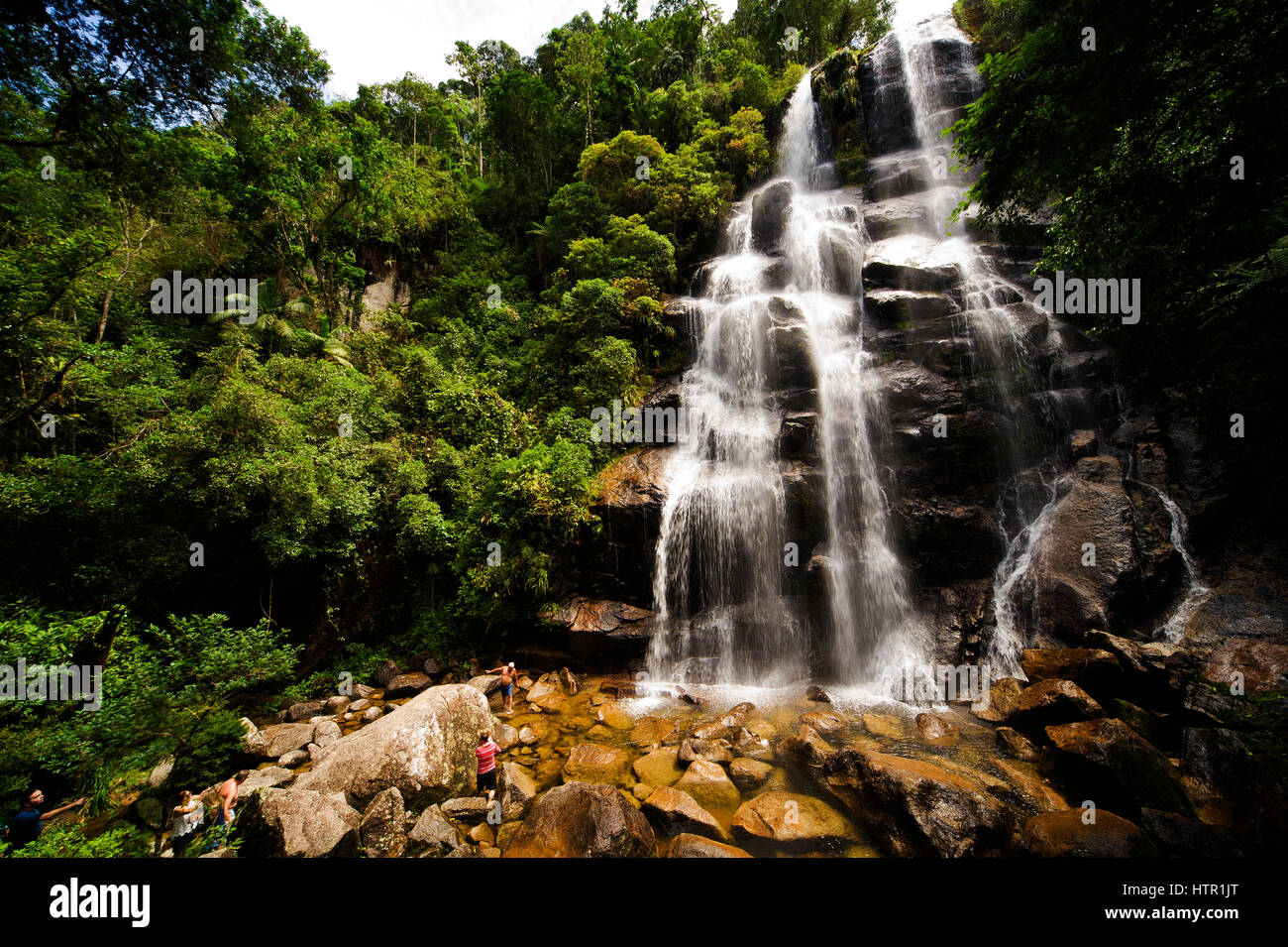 Véu de Noiva Wasserfall im Itatiaia National Park, Rio De Janeiro Immobilien, Brasilien Stockfoto