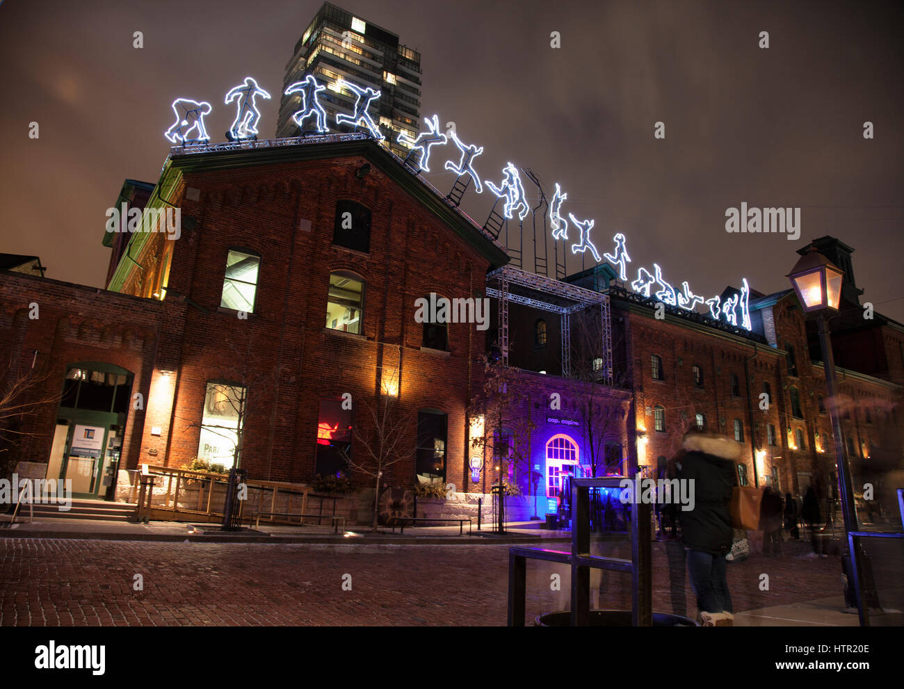 TORONTO-12. März 2017: The Toronto-Licht-Fest ist eine jährliche Veranstaltung, die die Kunstwerke verschiedener Künstler, die Integration von Licht in ihre Anzeige präsentiert Stockfoto TORONTO-12. März 2017: The Toronto-Licht-Fest ist eine jährliche Veranstaltung, die die Kunstwerke verschiedener Künstler, die Integration von Licht in ihre Anzeige präsentiert Stockfoto