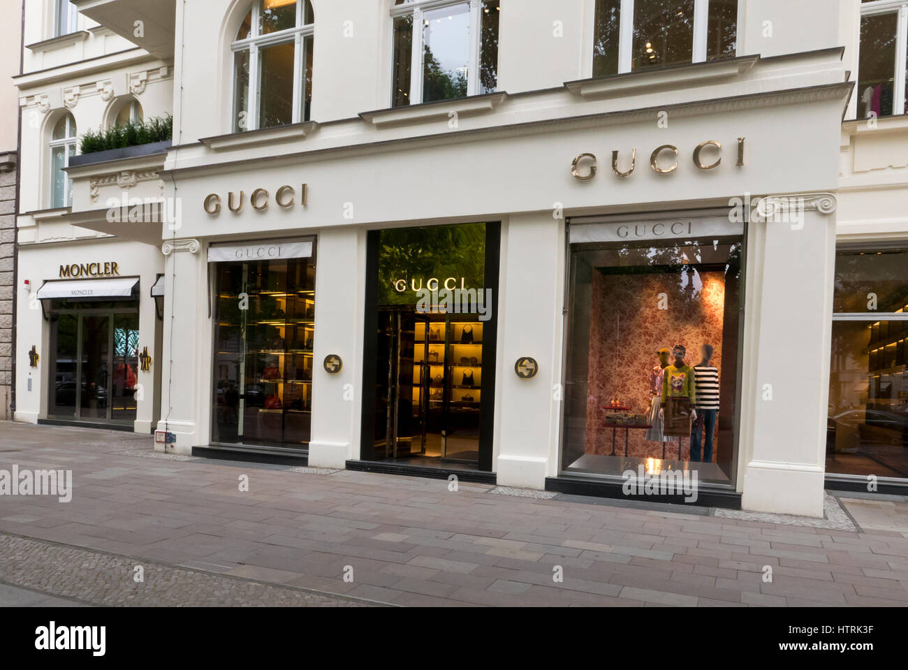 Das äußere des eine luxuriöse Gucci Shop, Berlin, Deutschland  Stockfotografie - Alamy