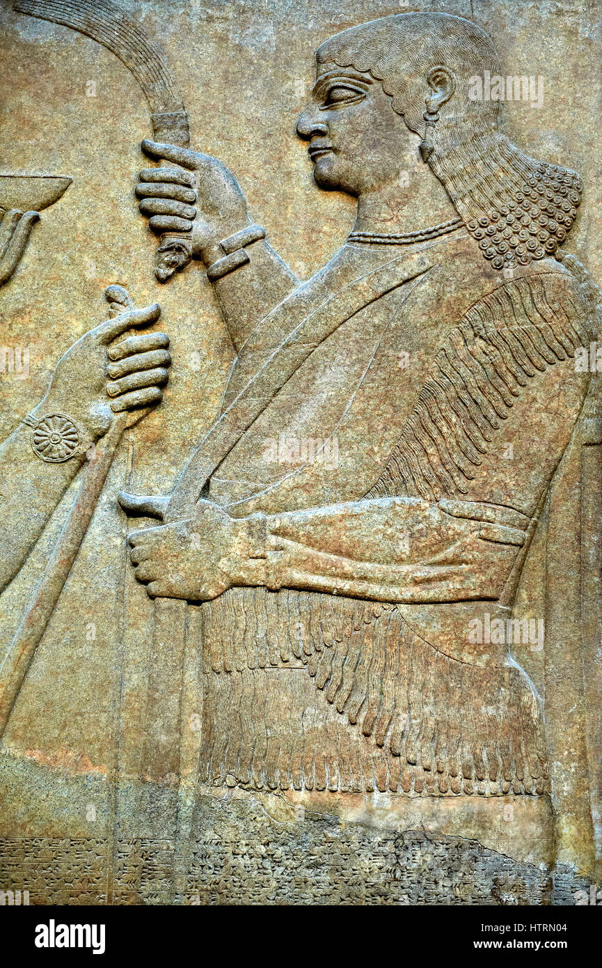 Assyrischen Relief Skulptur Panel aus Nimrud, Irak.  865-860 v. Chr. Nord-West-Palast.  British Museum assyrische archäologische Ausstellung. Stockfoto