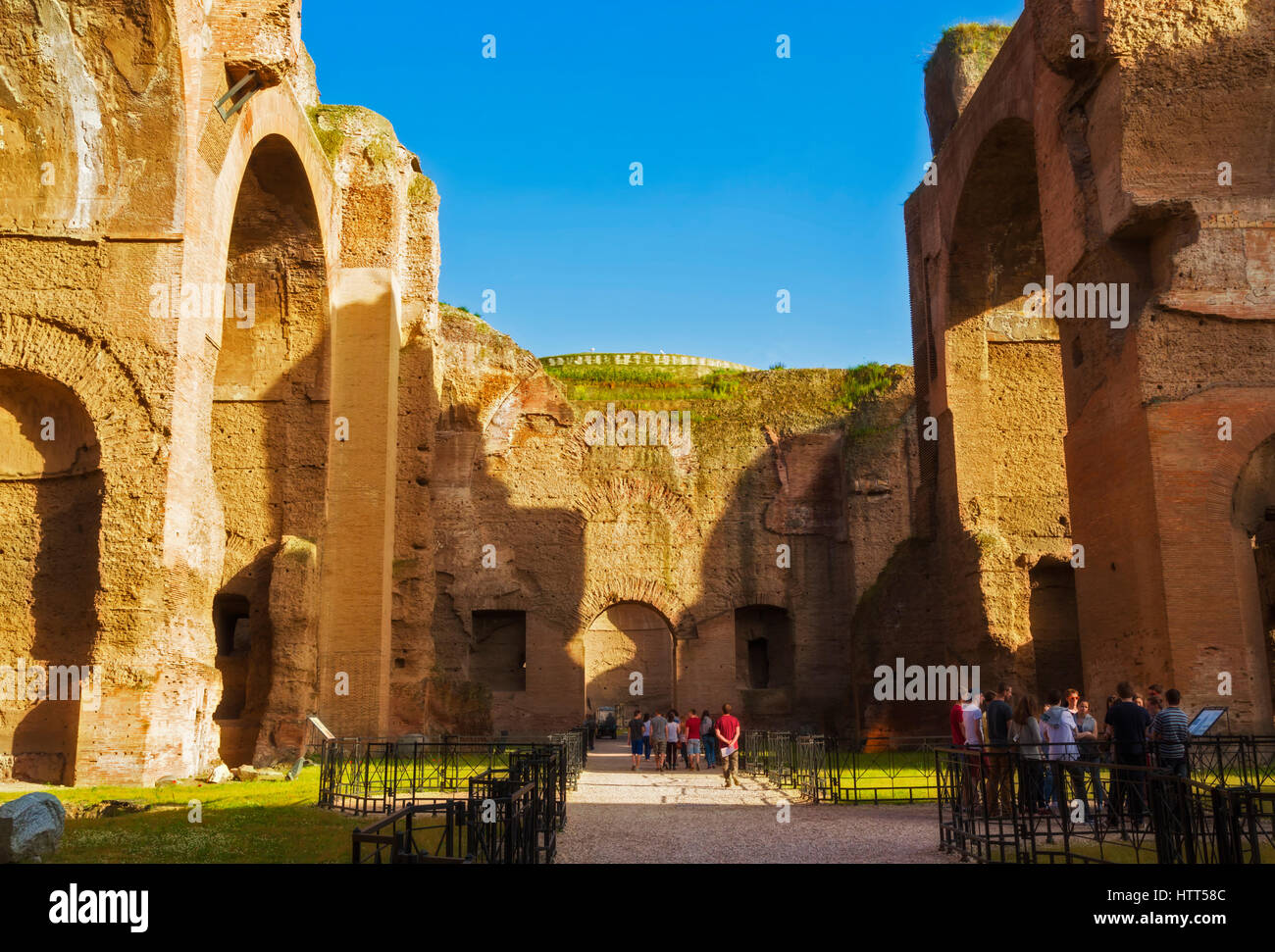 Rom, Italien.  Terme di Caracalla oder Bäder von Caracalla stammt aus dem 3. Jahrhundert n. Chr..  Die Bäder sind Teil des historischen Zentrums von Rom, das ist ein Stockfoto