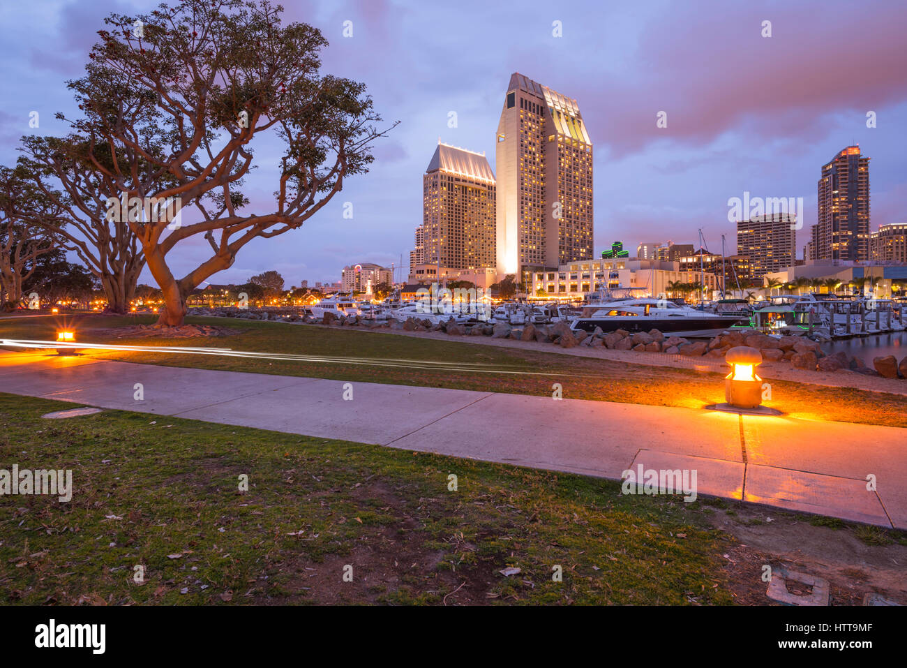 Embarcadero Marina Park in der Nacht. San Diego, Kalifornien. Stockfoto