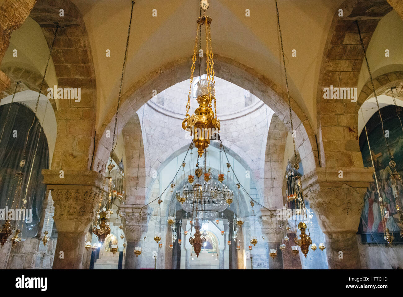 Kronleuchter in einer Kirche in Jerusalem, Israel Stockfoto