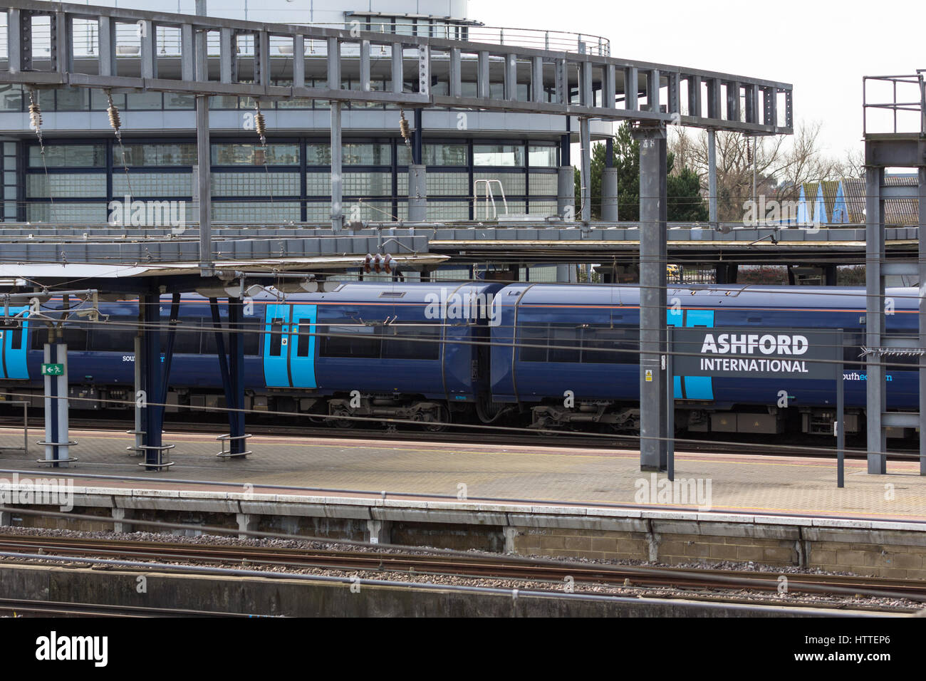 Ashford International Bahnhof und südöstlichen Bahnhof Ashford, Kent Stockfoto