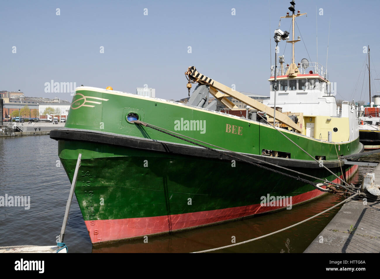 Versorgungsschiff Biene im Bristol Hafen England UK Schiff am Kai im britischen Binnenhafen Stockfoto