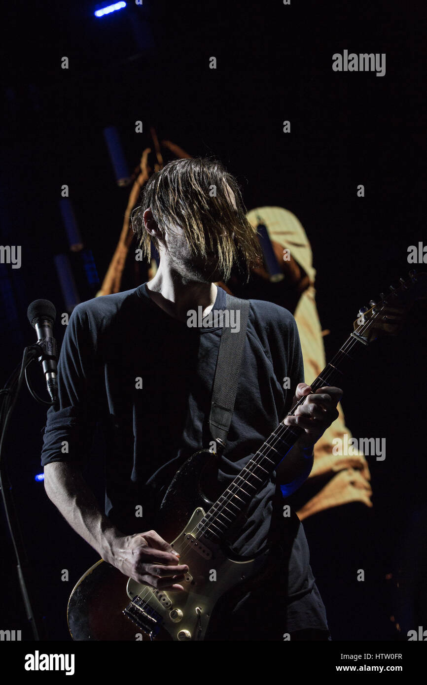 Red Hot Chili Peppers führen auf The Getaway World Tour im Air Canada