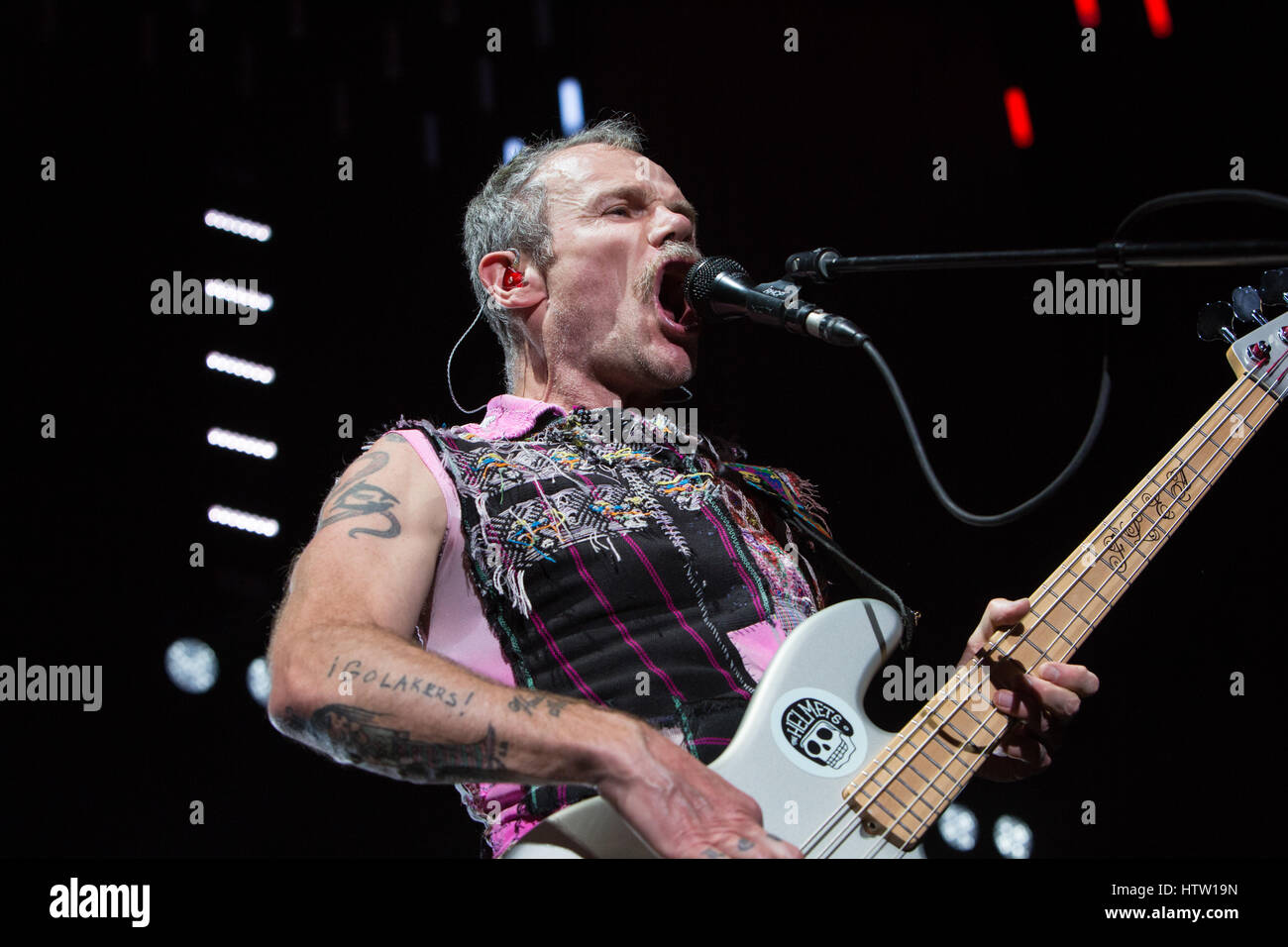 Red Hot Chili Peppers führen auf The Getaway World Tour im Air Canada