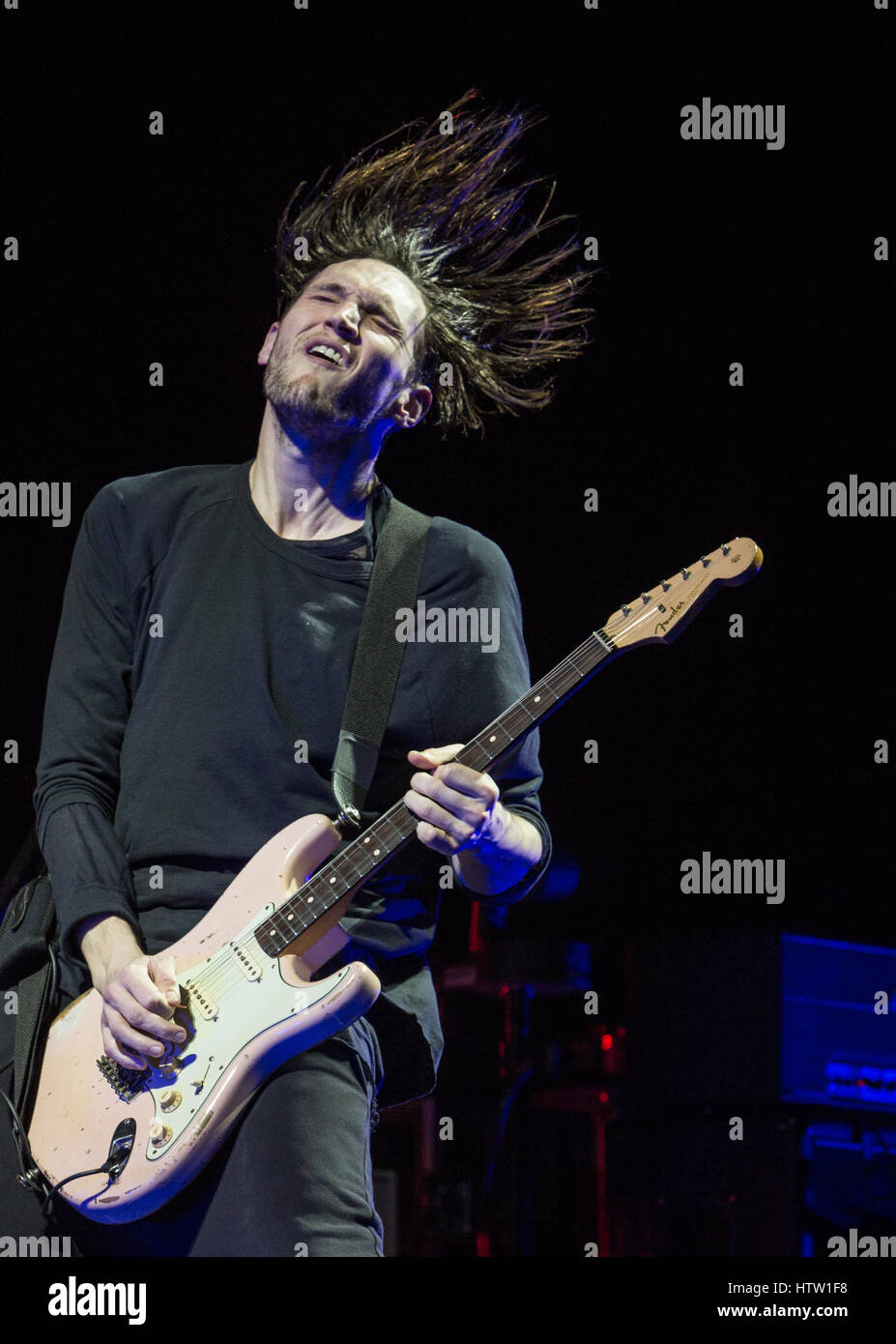 Red Hot Chili Peppers führen auf The Getaway World Tour im Air Canada