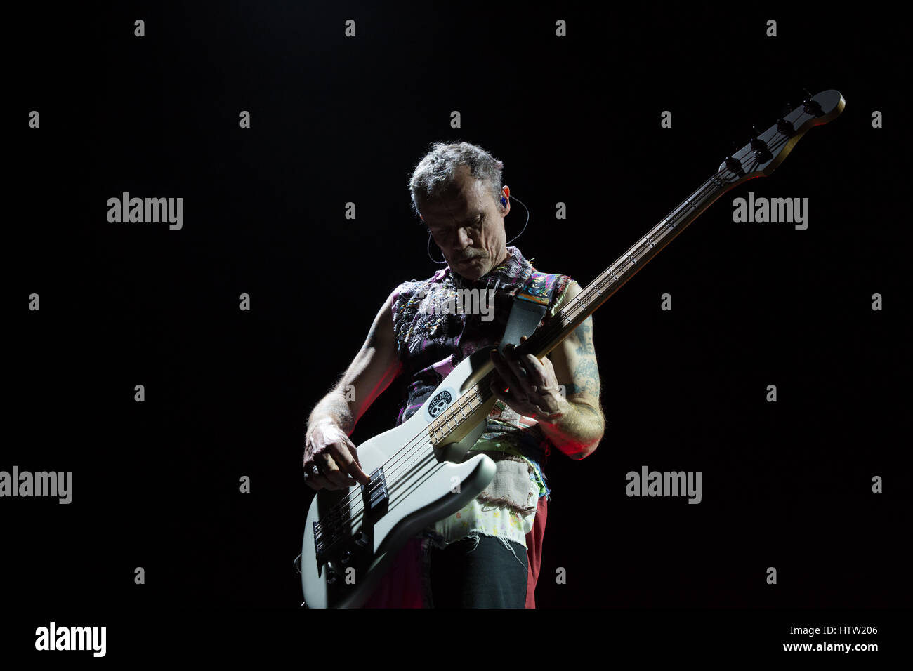 Red Hot Chili Peppers führen auf The Getaway World Tour im Air Canada