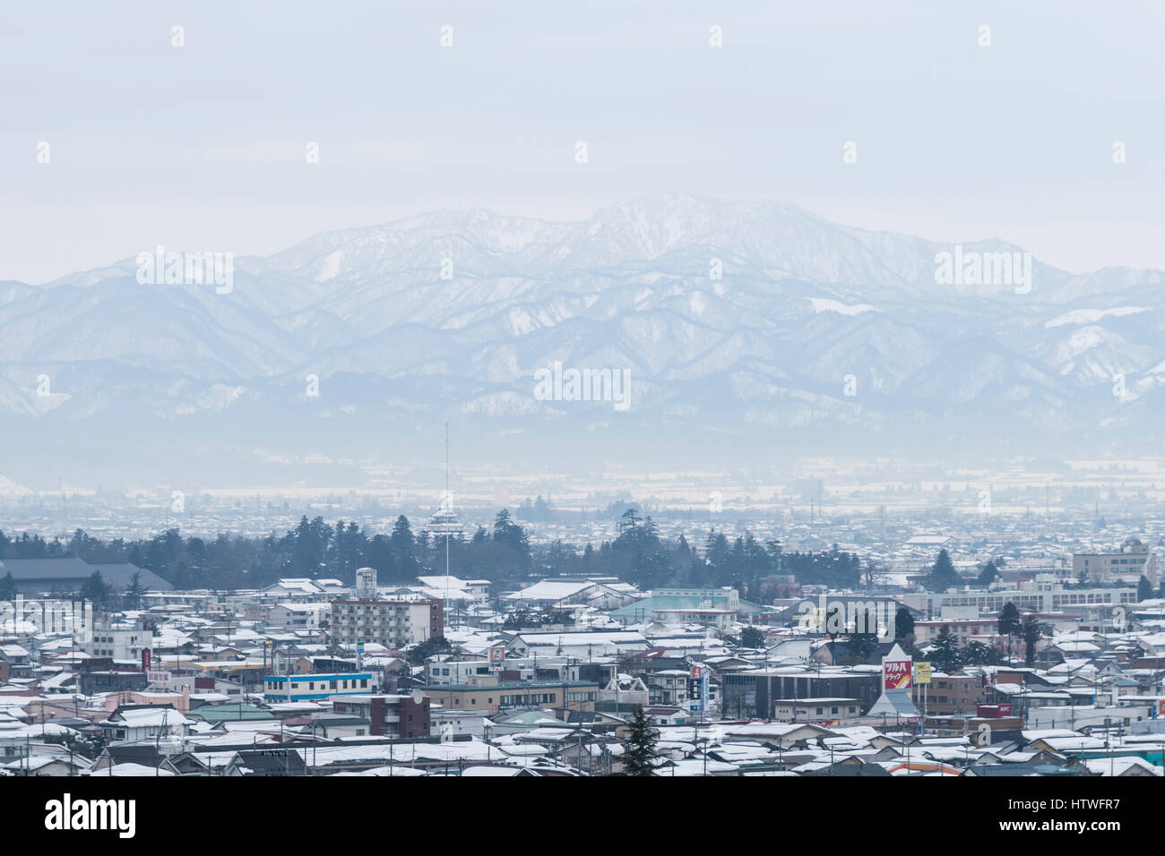 Gesamtansicht der Aizuwakamatsu Stadt, Blick vom Mt.Iimori, Aizuwakamatsu Stadt Fukushima Präfektur, Japan Stockfoto