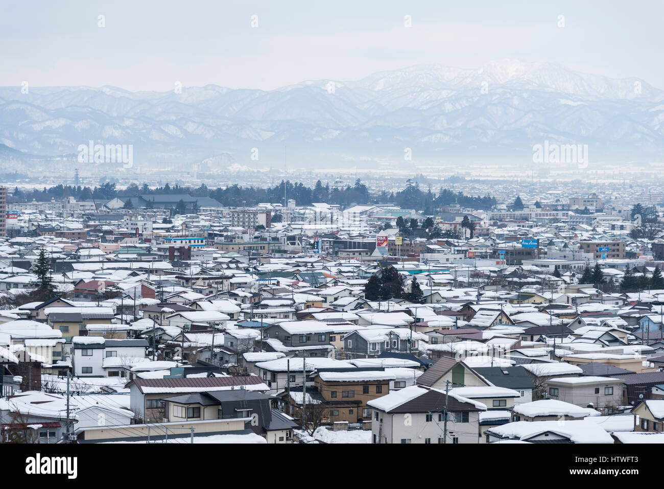 Gesamtansicht der Aizuwakamatsu Stadt, Blick vom Mt.Iimori, Aizuwakamatsu Stadt Fukushima Präfektur, Japan Stockfoto