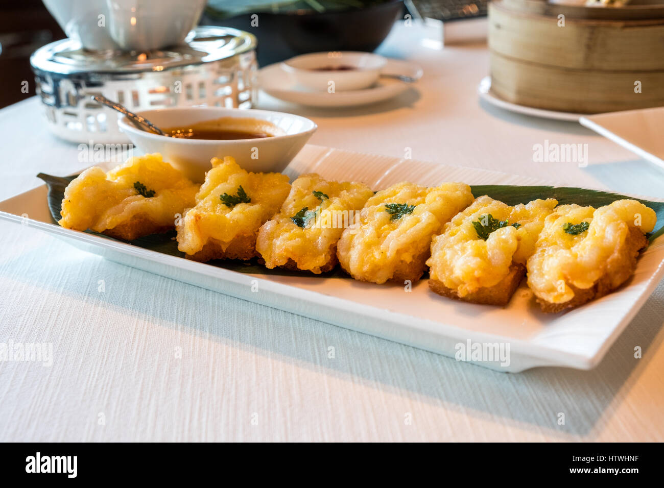 Garnelen canapes -Fotos und -Bildmaterial in hoher Auflösung – Alamy Garnelen canapes -Fotos und -Bildmaterial in hoher Auflösung – Alamy