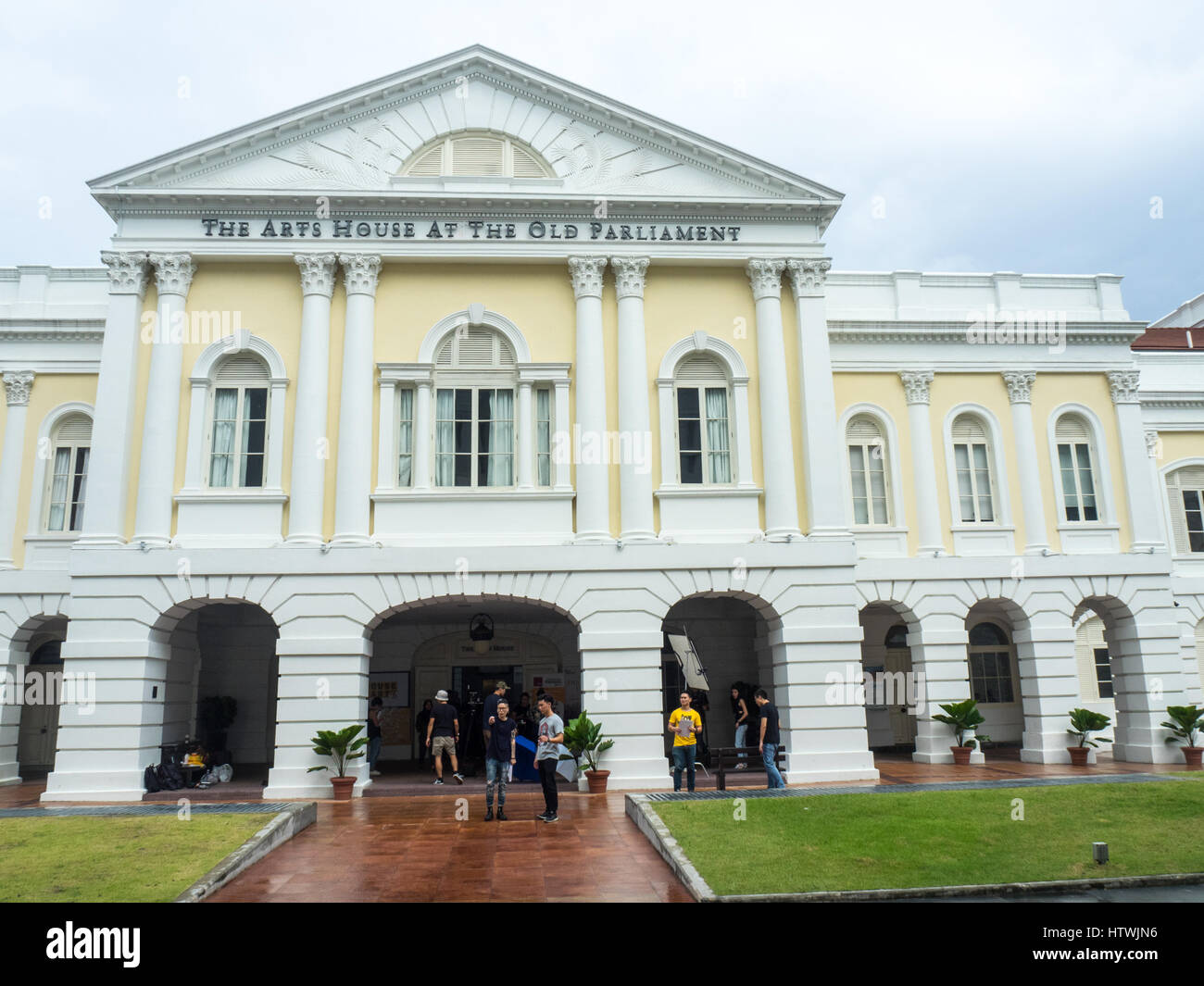 Das Kunsthaus an das alte Parlament, eine multi-disziplinäre Kunst Veranstaltungsort die früher das alte Parlament House of Singapore ist. Stockfoto