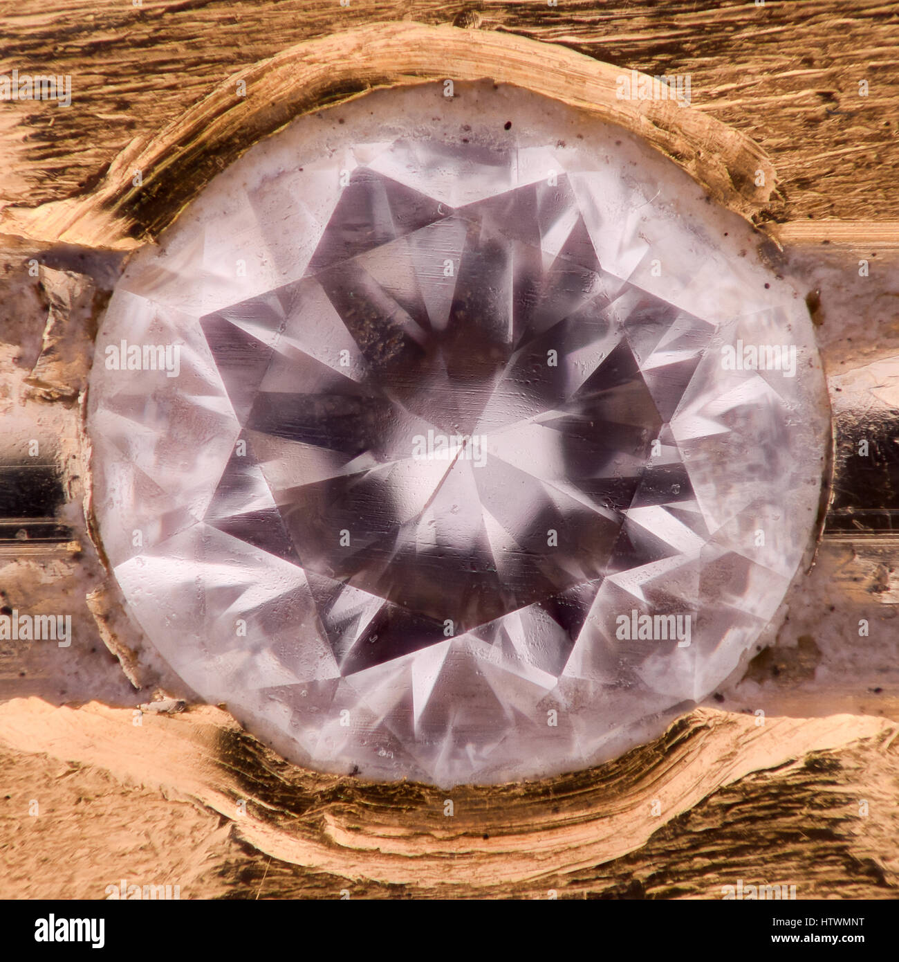 Extreme Vergrößerung - Diamant-Goldring-details Stockfoto
