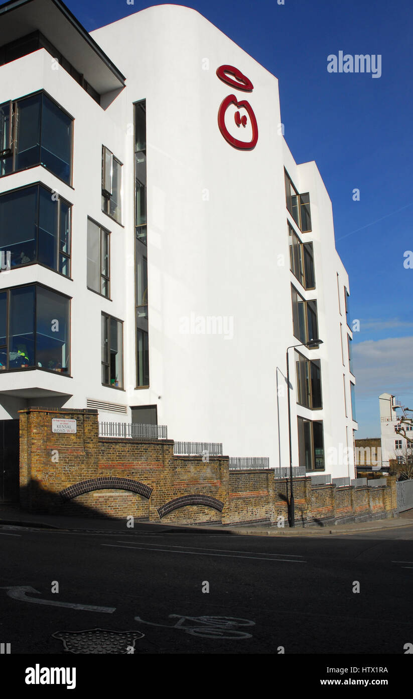 Innocent Drinks, 342 Ladbroke Grove, London W10 5BU Stockfoto