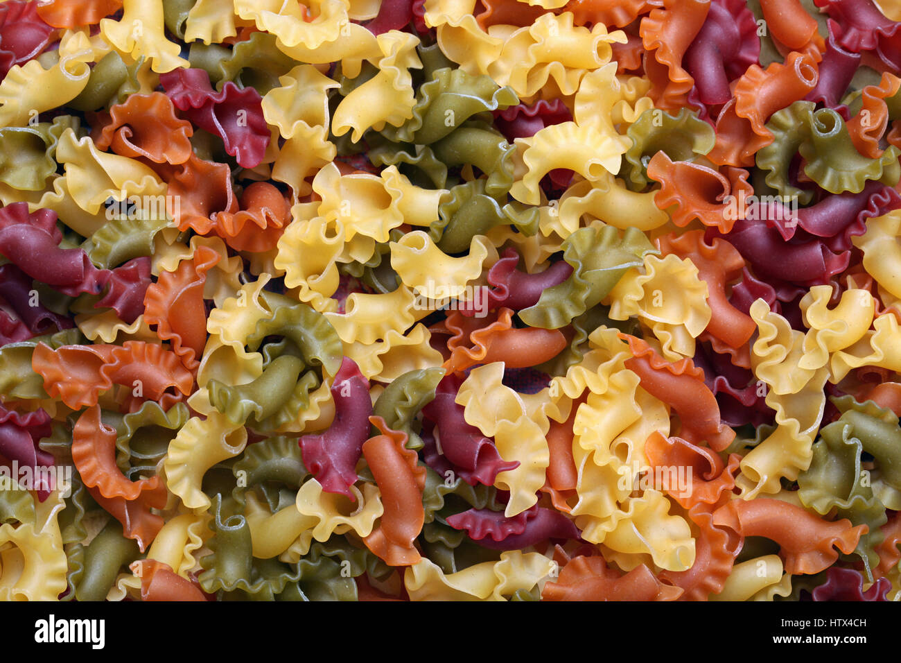 Traditionelle hausgemachte italienische Pasta-Hintergrundbild Stockfoto