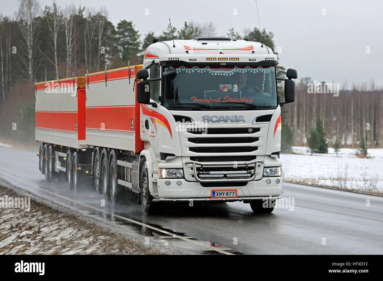 Transport scania getreide Fotos und Bildmaterial in hoher Auflösung