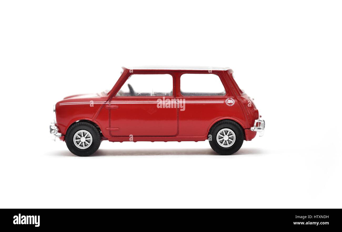 Miniatur-Druckguss rote Mini Cooper. Stockfoto